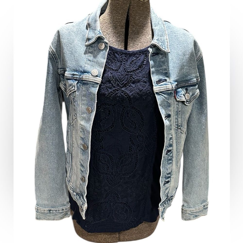 Levi’s Jean Button down Jacket light Blue Denim Size XS